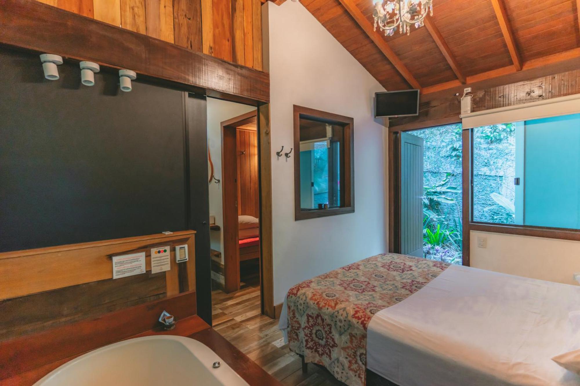 Pousada Vila Tamarindo Eco Lodge ฟลอเรียนอโปลิส ภายนอก รูปภาพ